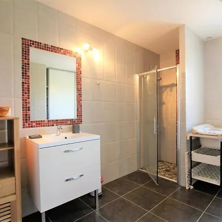 Esquiule, 4 Pieces, 6 Personnes - Fr-1-384-359 Ferienhaus *